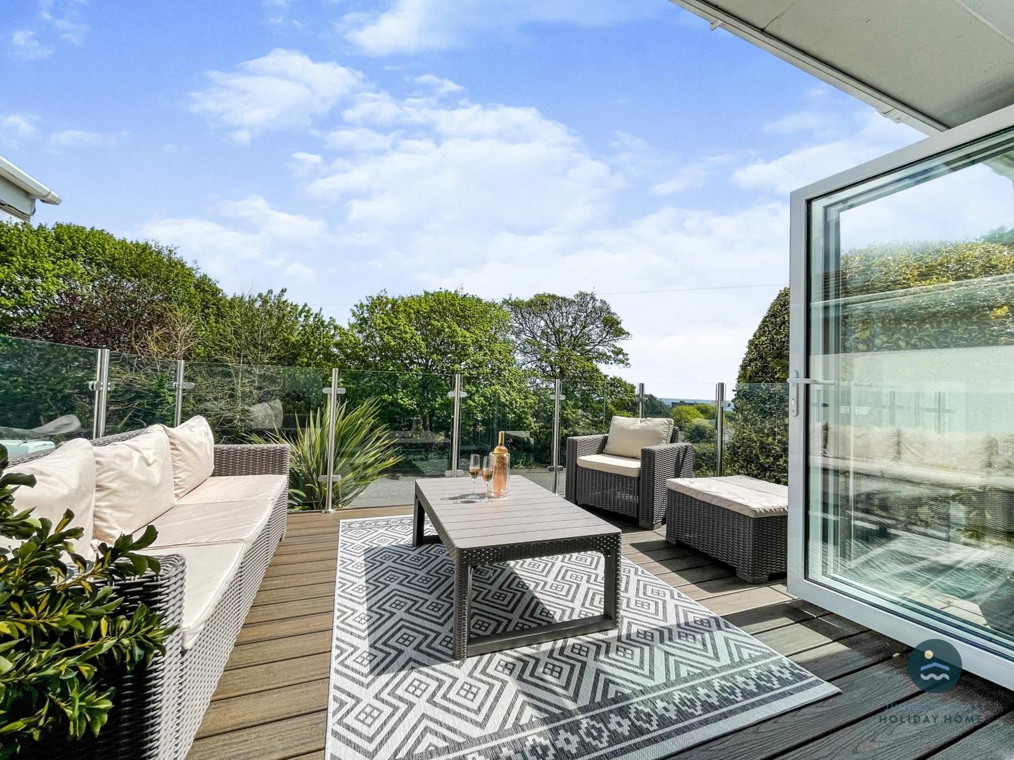 Seafeathers - Luxury Holiday Home With Sea Views Overcombe Exterior photo