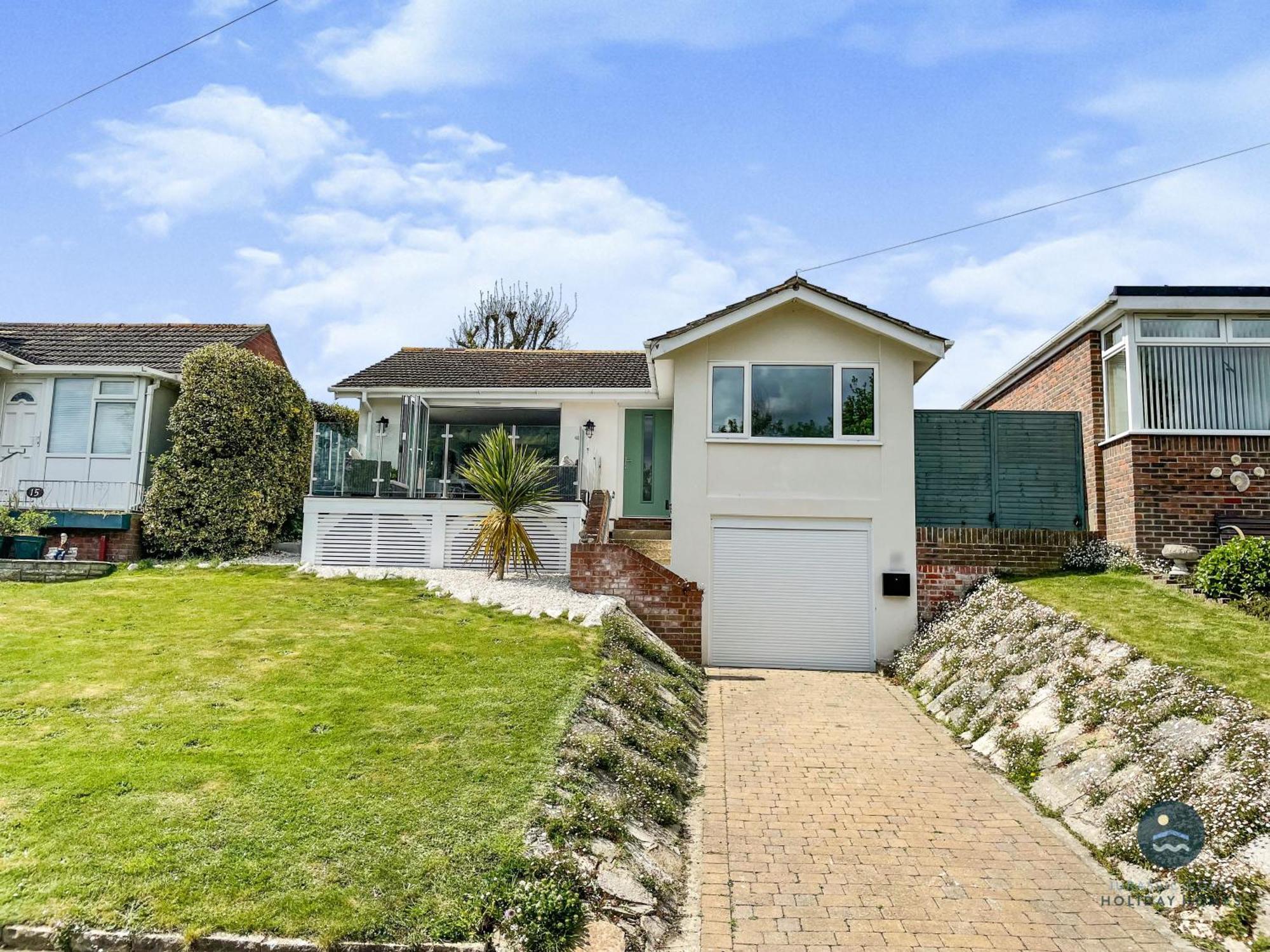 Seafeathers - Luxury Holiday Home With Sea Views Overcombe Exterior photo